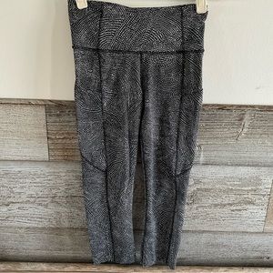 Lululemon Fast & Free Crop II 19" *Nulux Free Spirit Ice Grey Black Size 4 (E1)